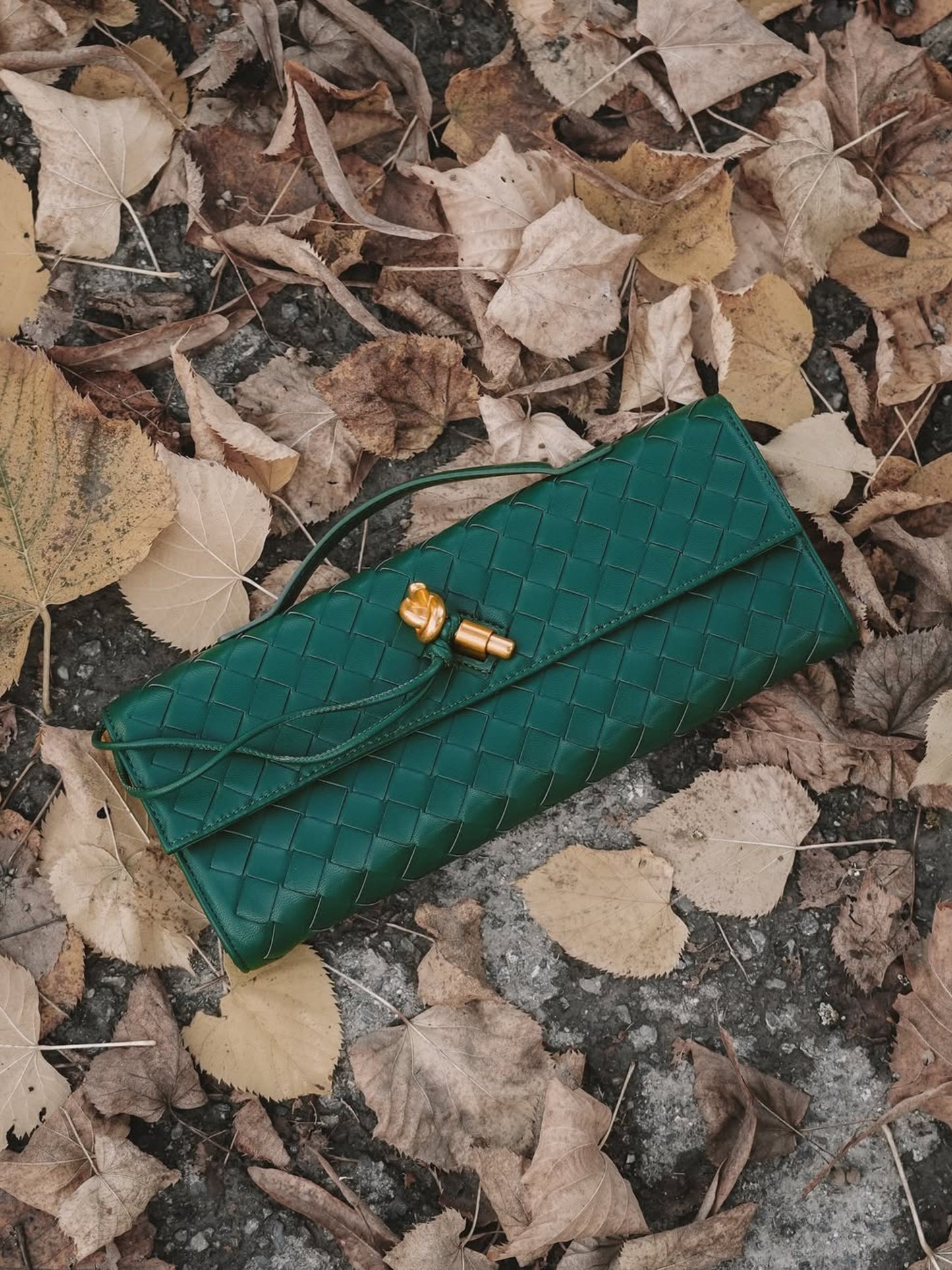 Pochette tressée Anna™